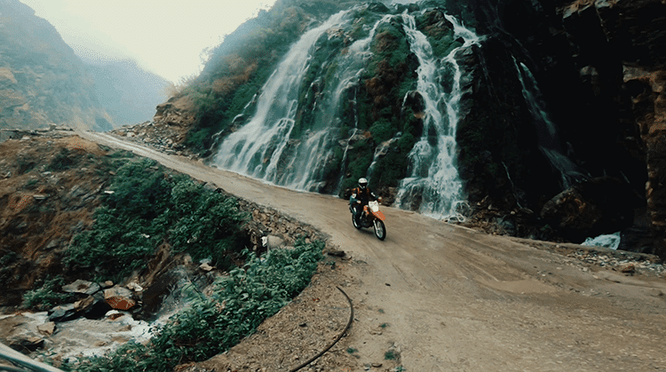 motorcycle ride to manang