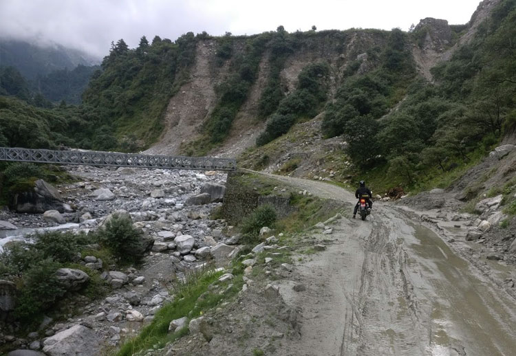 Riding to muktinath, nepal