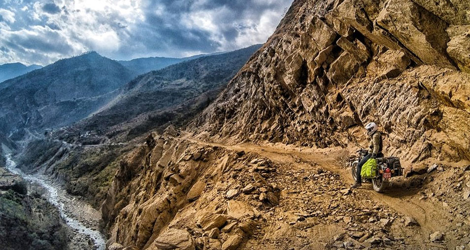 road-trip-in-nepal